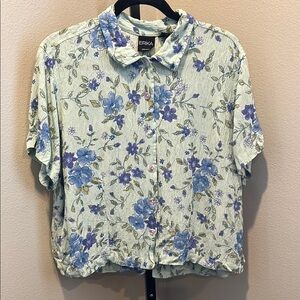 Erika Cream and White Short Sleeve Button Down Shirt